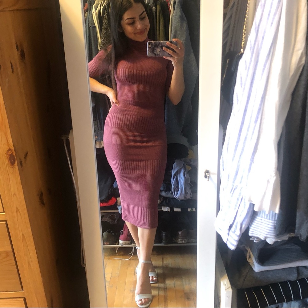GUESS MAXI DRESS! - Picture 3 of 3